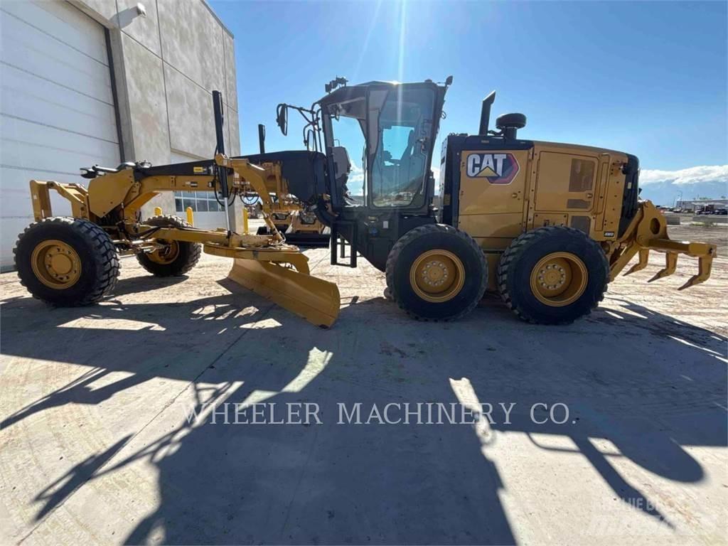 CAT 150 AWD Równiarki