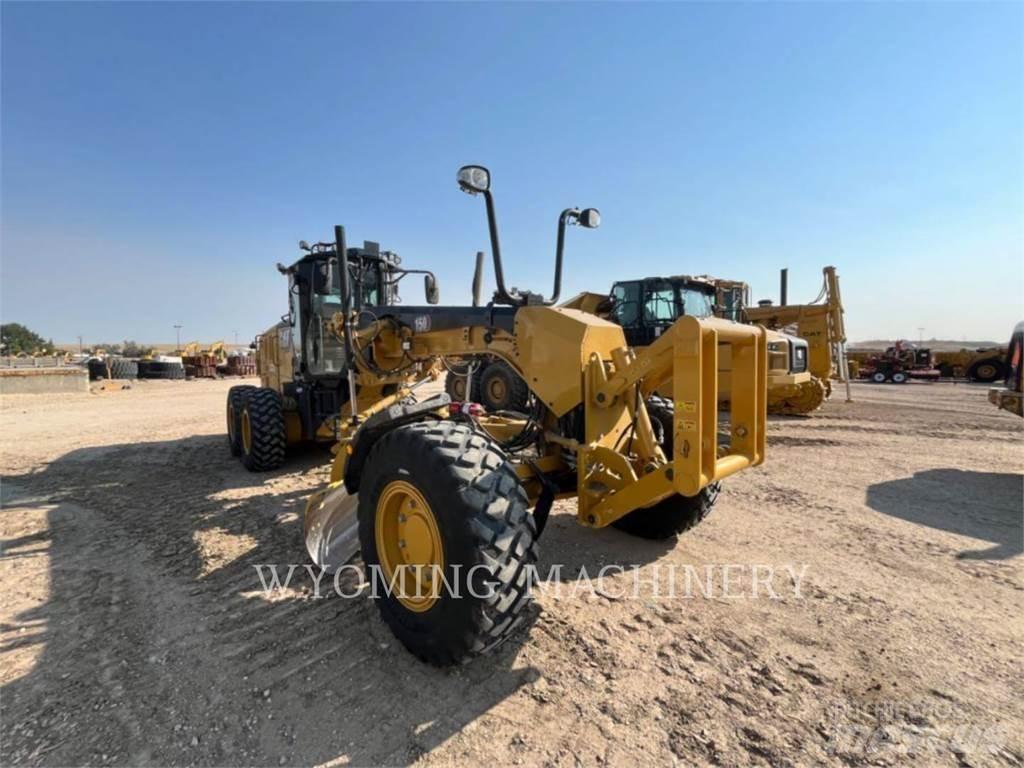 CAT 150 AWD Równiarki