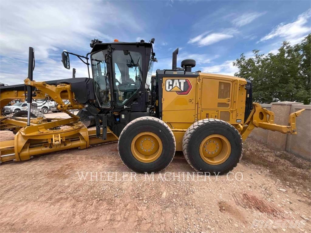 CAT 150 AWD Równiarki