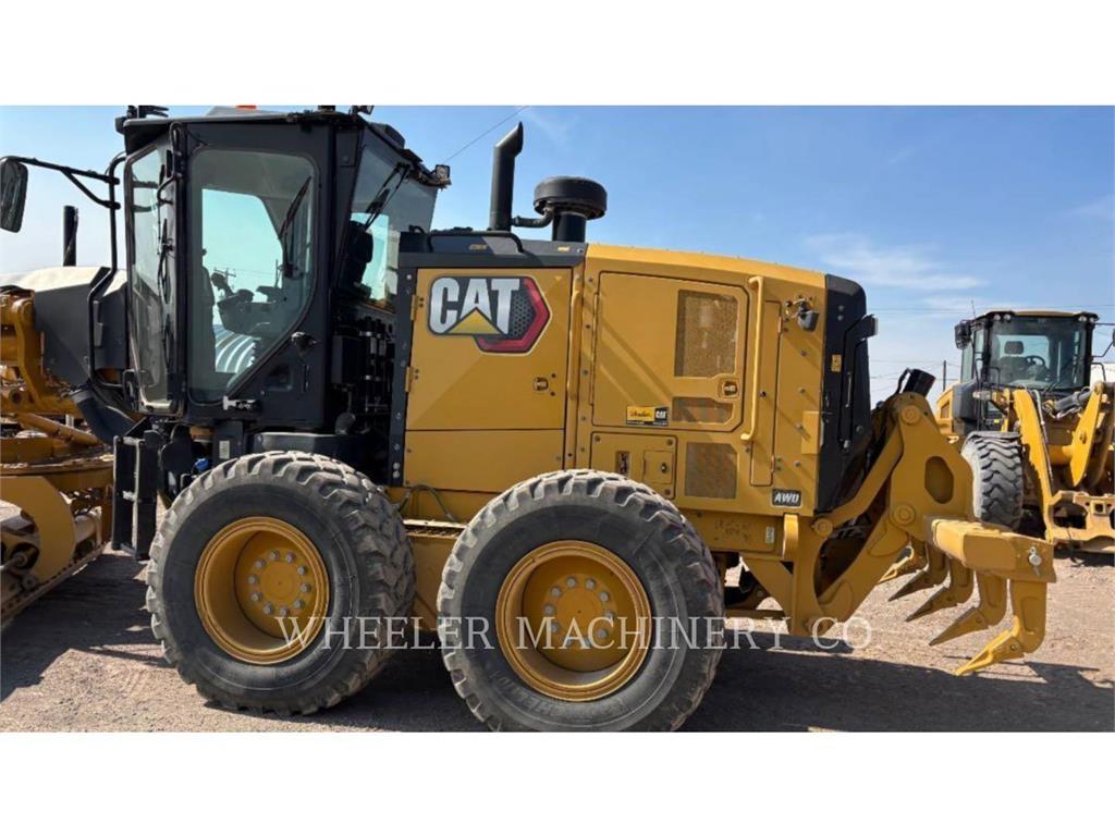 CAT 150 AWD Równiarki
