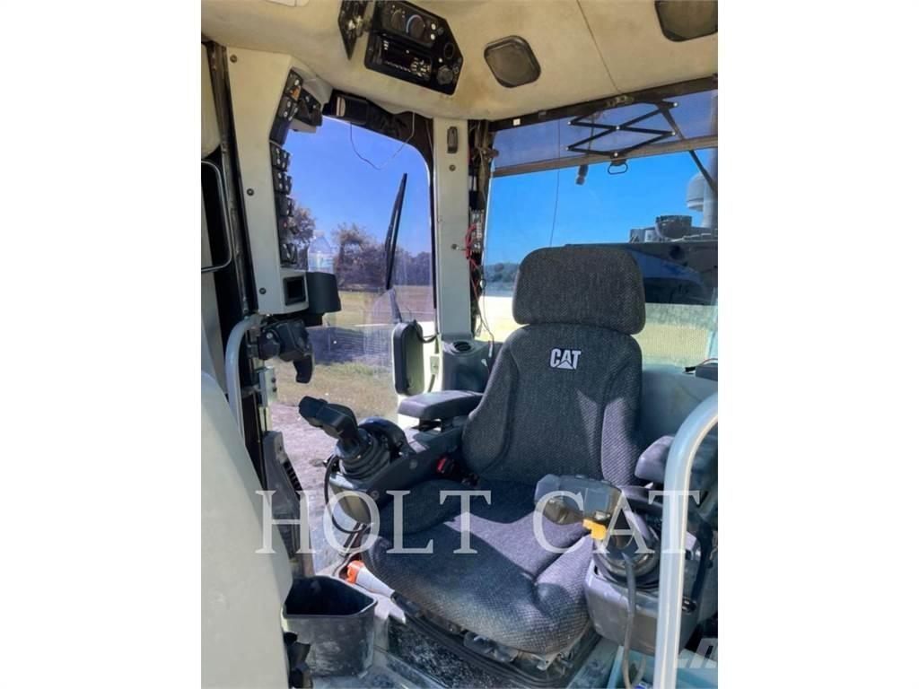 CAT 150AWD JOY Równiarki