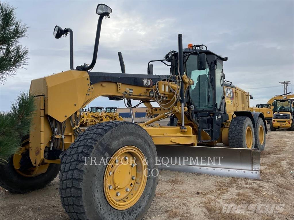 CAT 160 AWD Równiarki