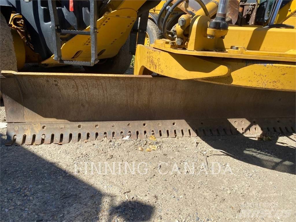 CAT 160M Równiarki