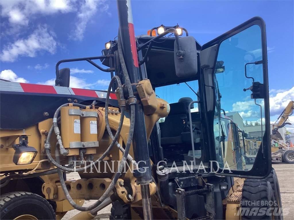 CAT 160M Równiarki