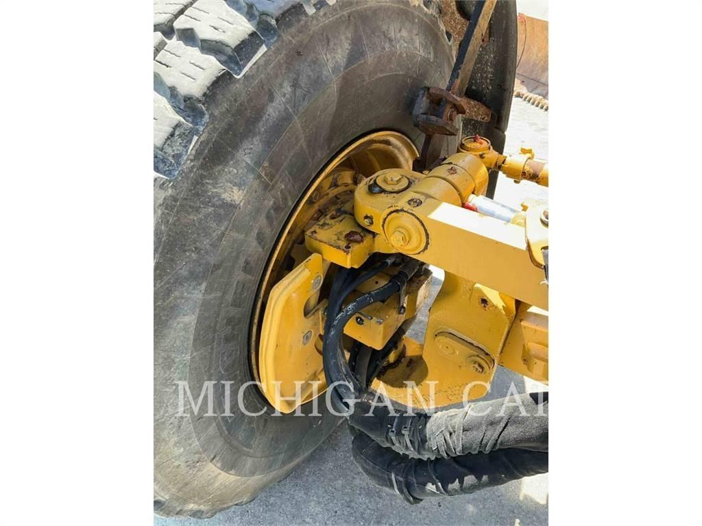 CAT 160M3 AWD Równiarki