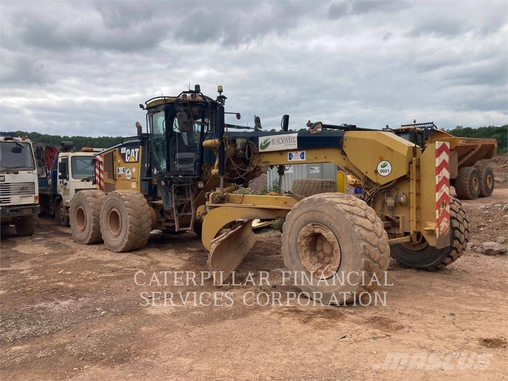 CAT 16M Równiarki