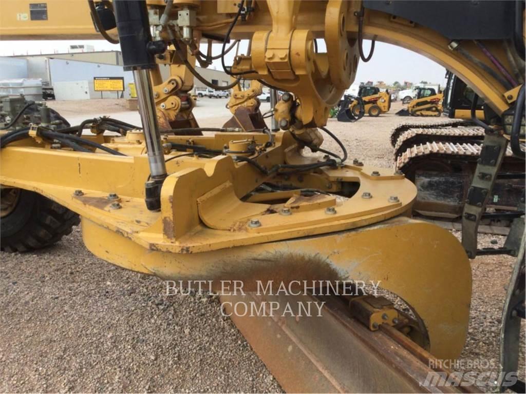 CAT 18 M3 Równiarki