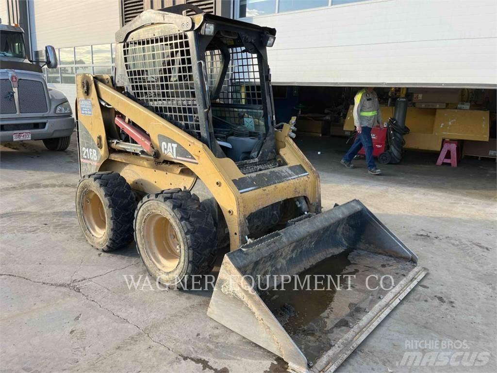 CAT 216B Ładowarki burtowe