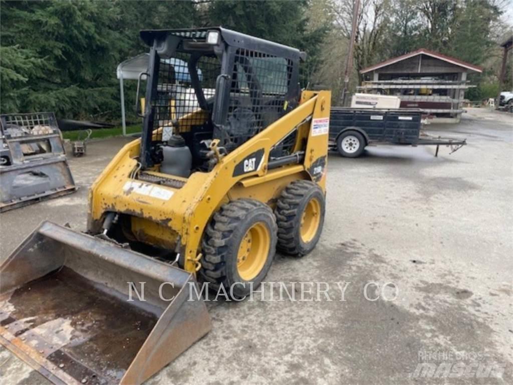 CAT 216B3 CN Ładowarki burtowe