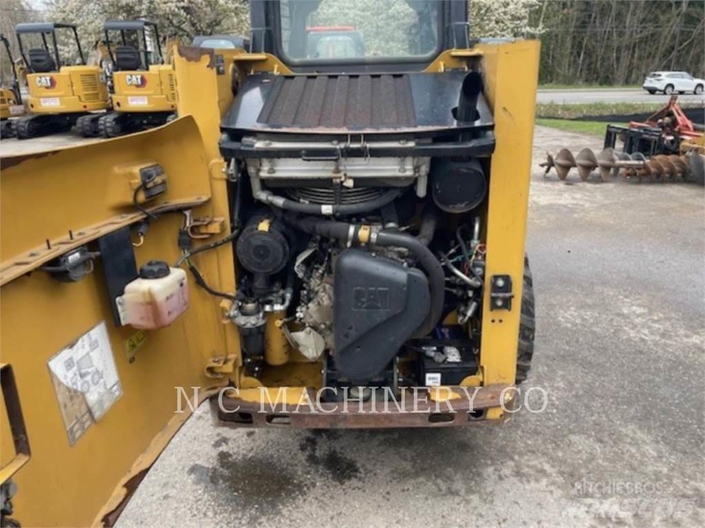 CAT 216B3 CN Ładowarki burtowe