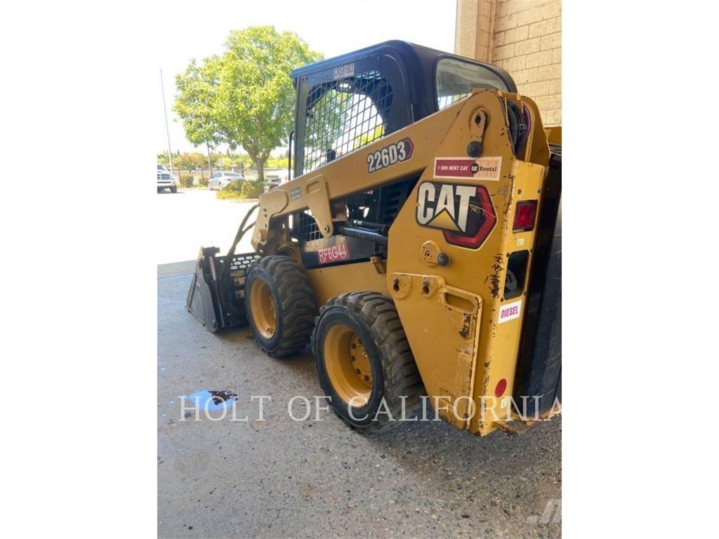 CAT 226 HF Ładowarki burtowe
