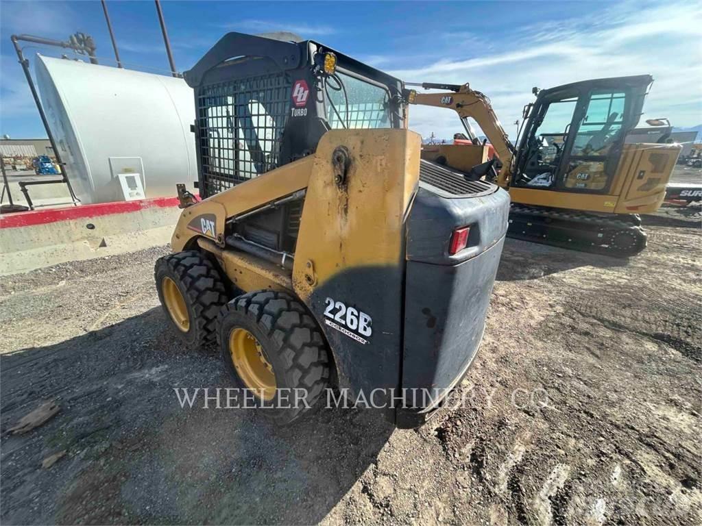 CAT 226B MA11 Ładowarki burtowe