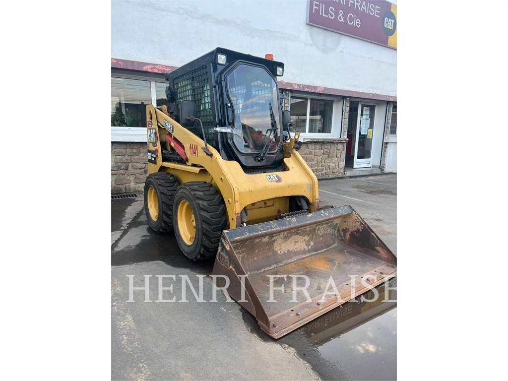 CAT 226B3 Ładowarki burtowe