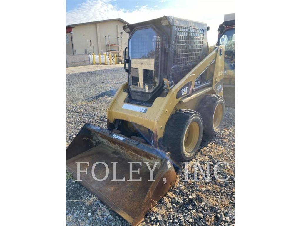 CAT 226B3 Ładowarki burtowe