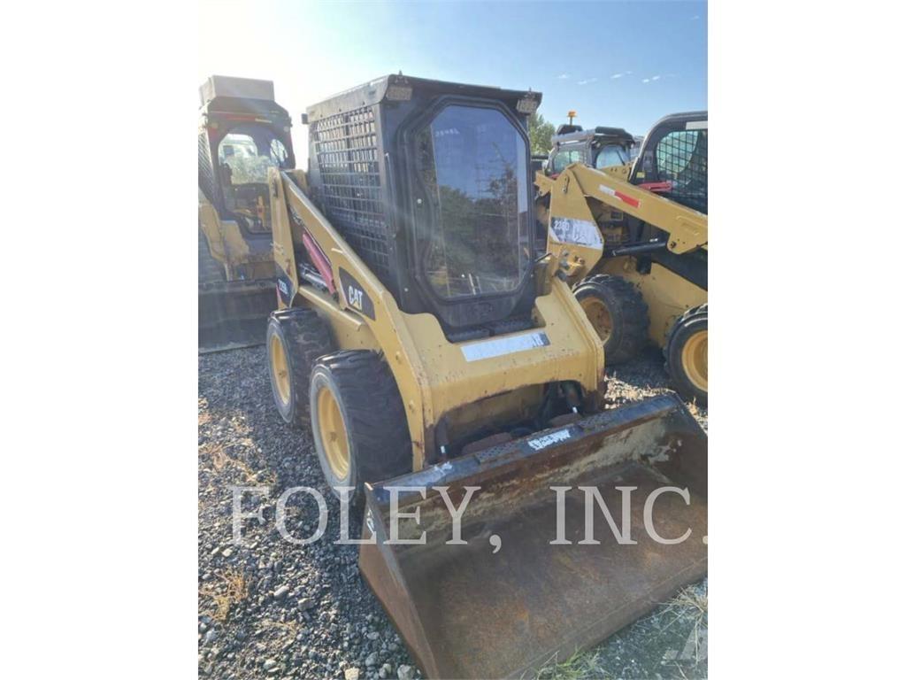 CAT 226B3 Ładowarki burtowe