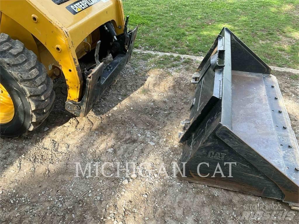 CAT 226B3 C Ładowarki burtowe