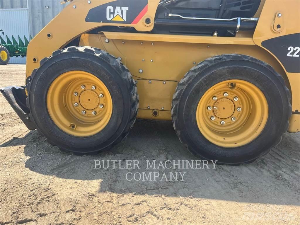 CAT 226B3 C3S2 Ładowarki burtowe