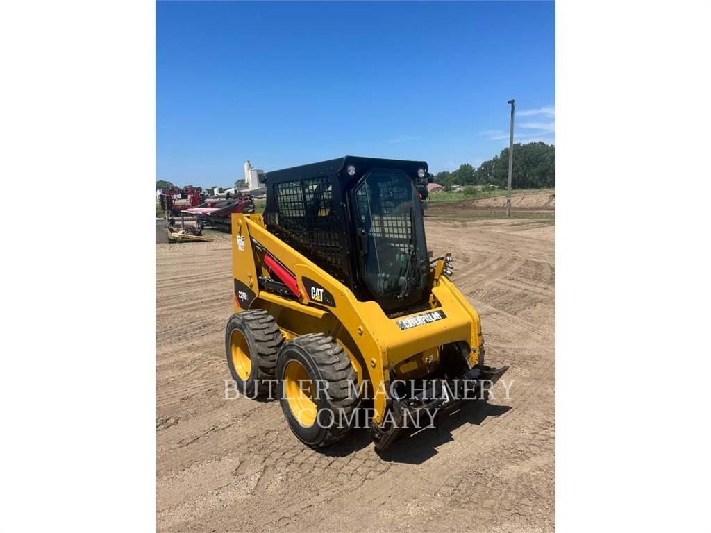 CAT 226B3 C3S2 Ładowarki burtowe
