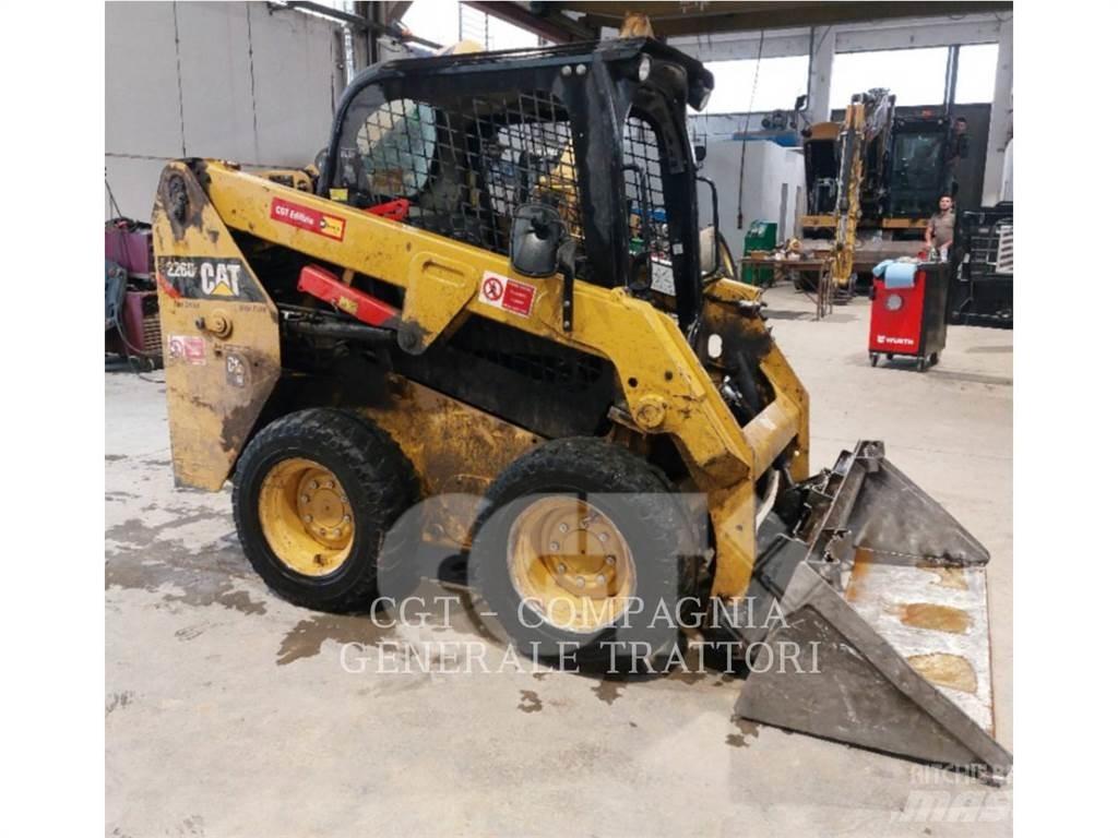 CAT 226D Ładowarki burtowe