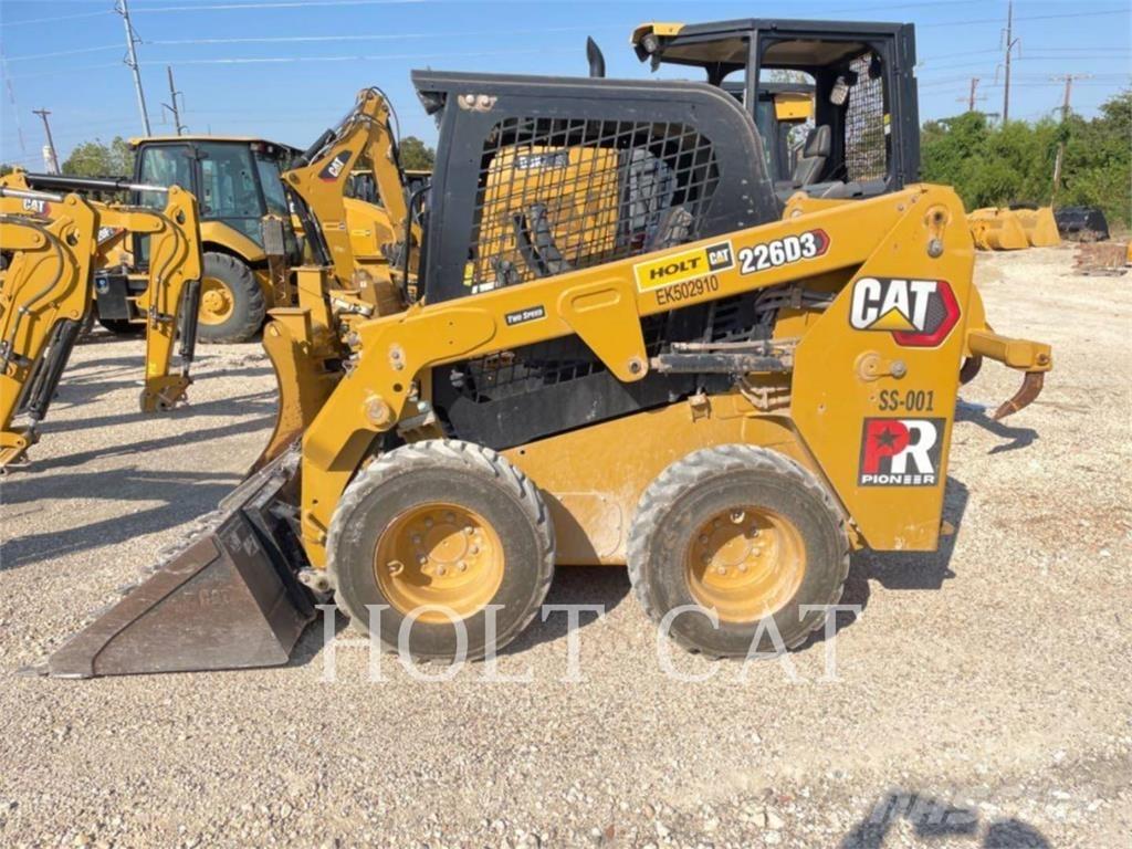 CAT 226D Ładowarki burtowe