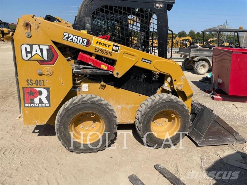 CAT 226D Ładowarki burtowe