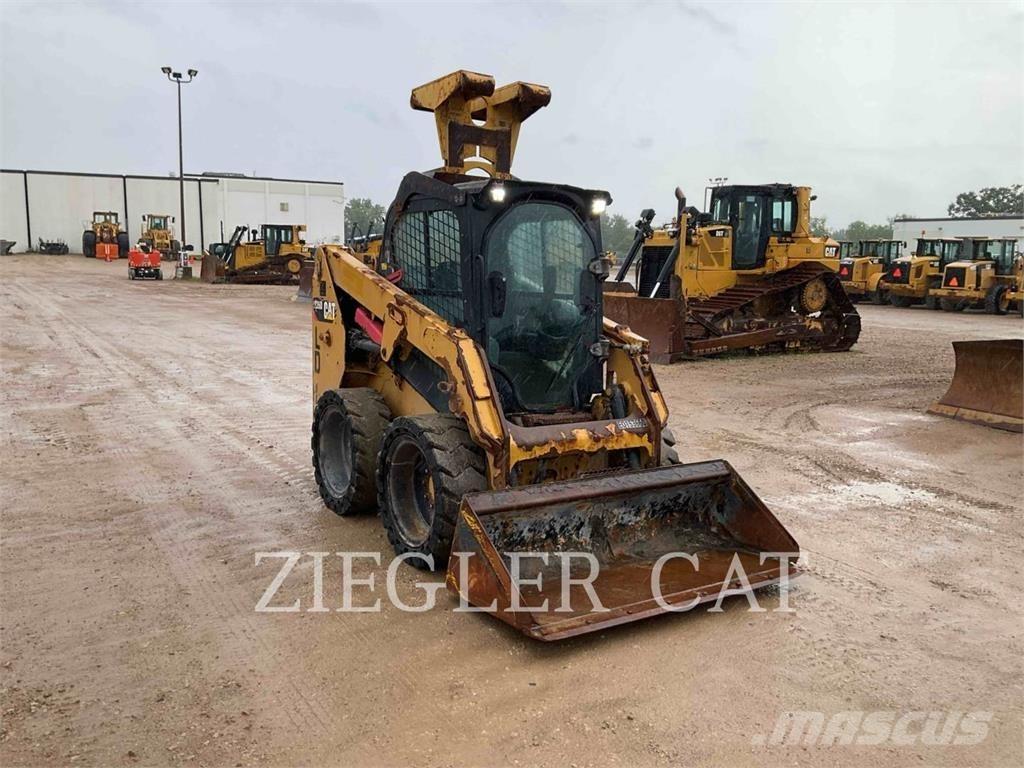 CAT 226D Ładowarki burtowe