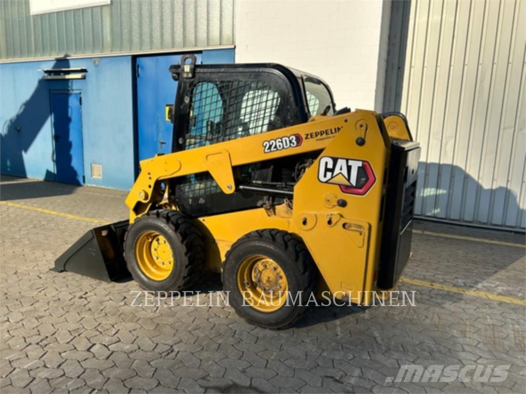 CAT 226D Ładowarki burtowe