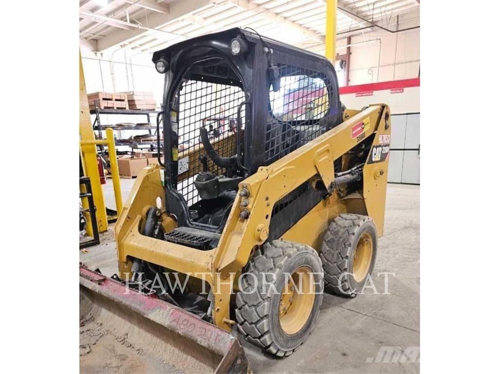 CAT 226D Ładowarki burtowe