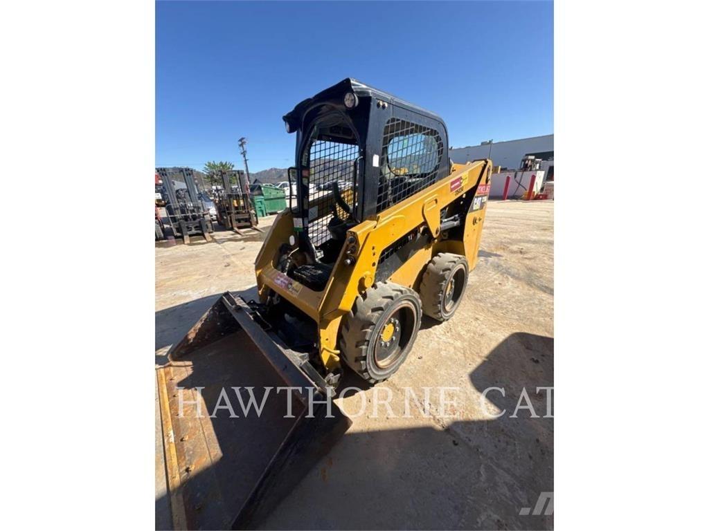 CAT 226D Ładowarki burtowe