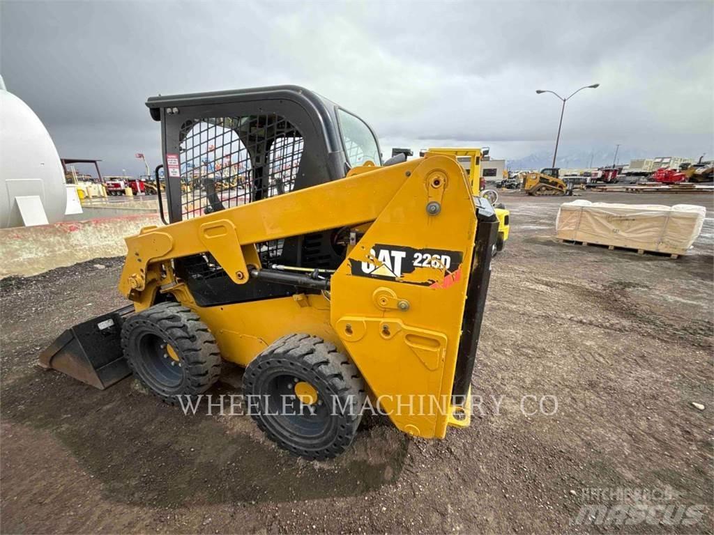 CAT 226D C1-H2 Ładowarki burtowe