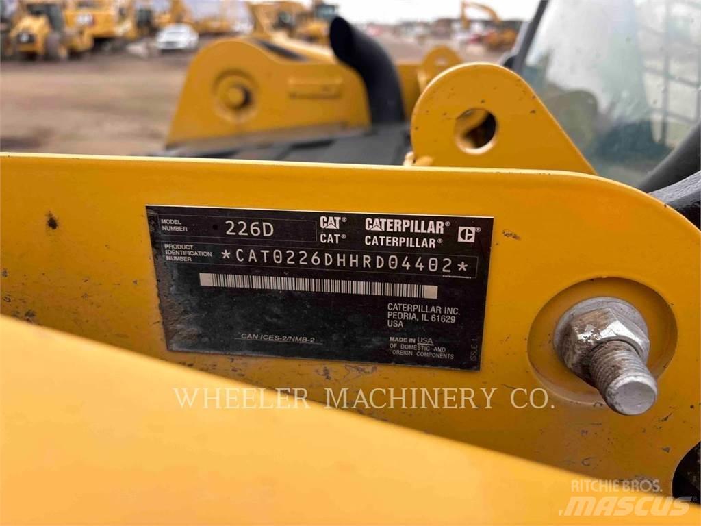 CAT 226D C1-H2 Ładowarki burtowe