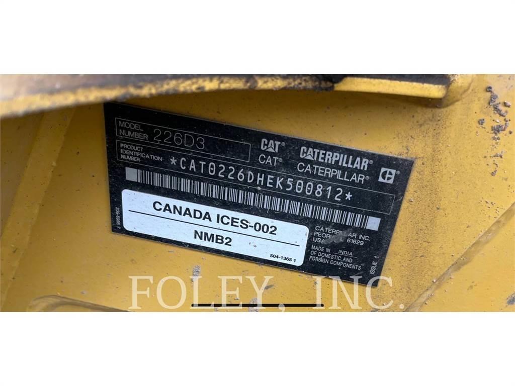 CAT 226D3 Ładowarki burtowe