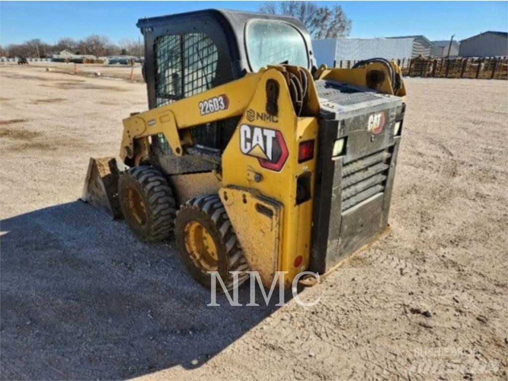 CAT 226D3 Ładowarki burtowe