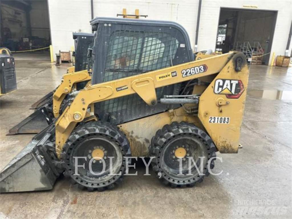 CAT 226D3 Ładowarki burtowe