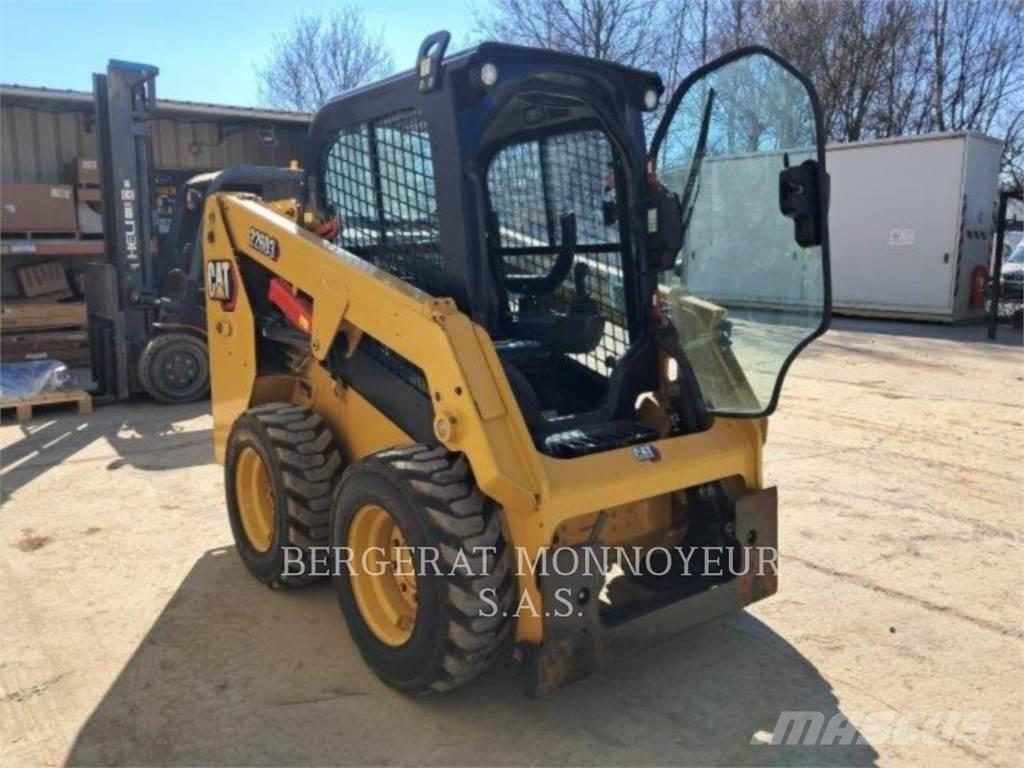 CAT 226D3 Ładowarki burtowe