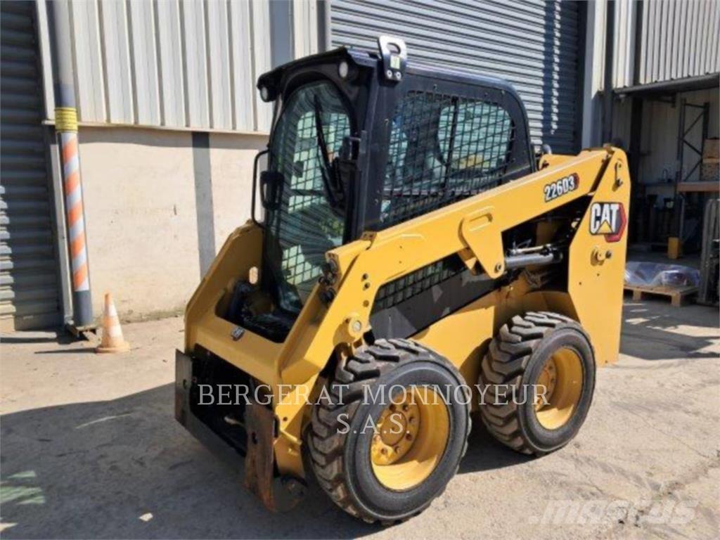 CAT 226D3 Ładowarki burtowe