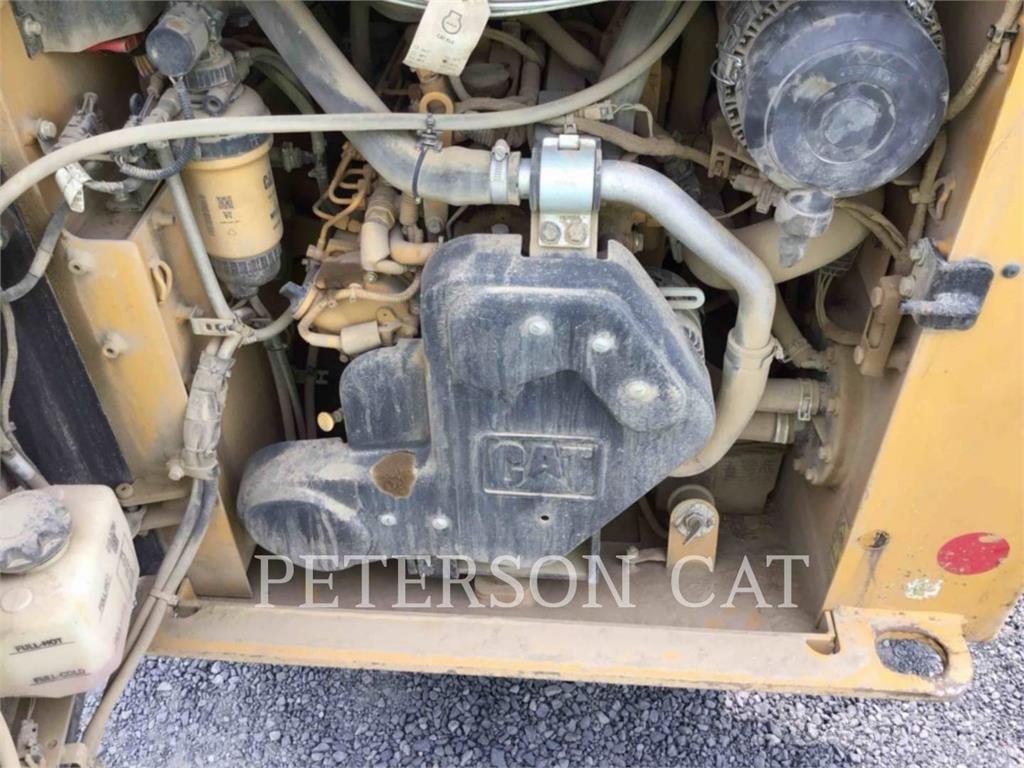 CAT 226D3 Ładowarki burtowe