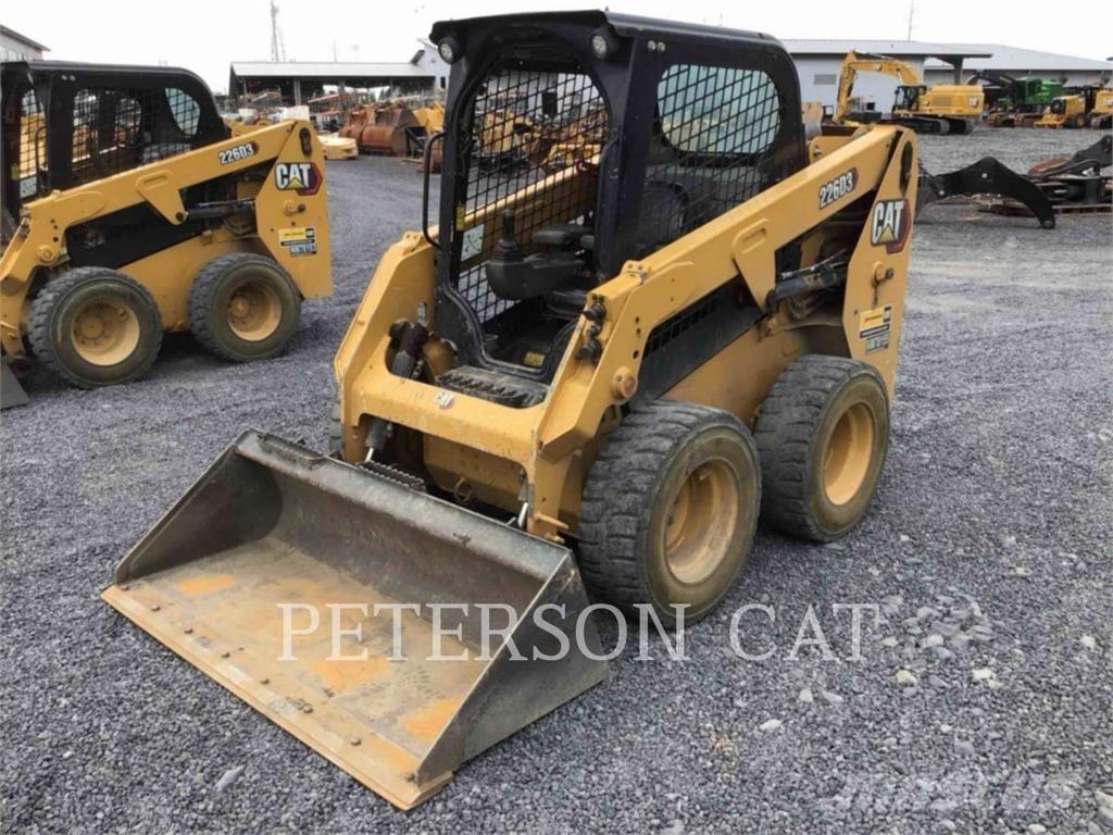 CAT 226D3 Ładowarki burtowe