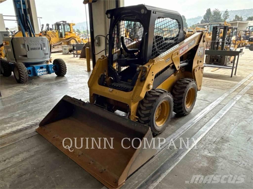 CAT 226D3 Ładowarki burtowe