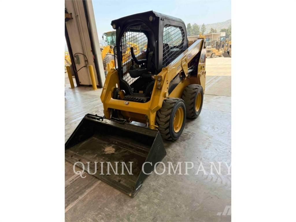 CAT 226D3 Ładowarki burtowe