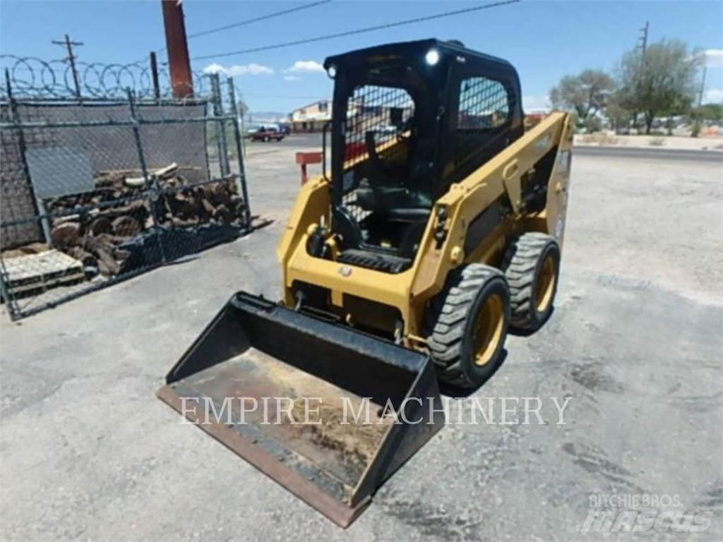 CAT 226D3 Ładowarki burtowe