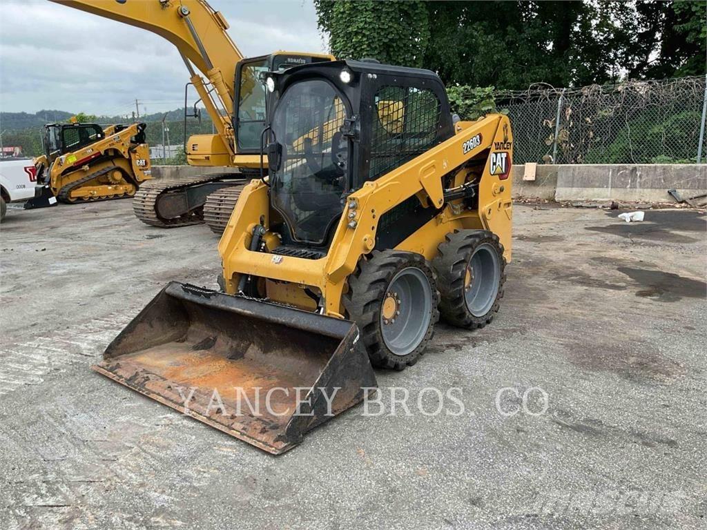 CAT 226D3 Ładowarki burtowe