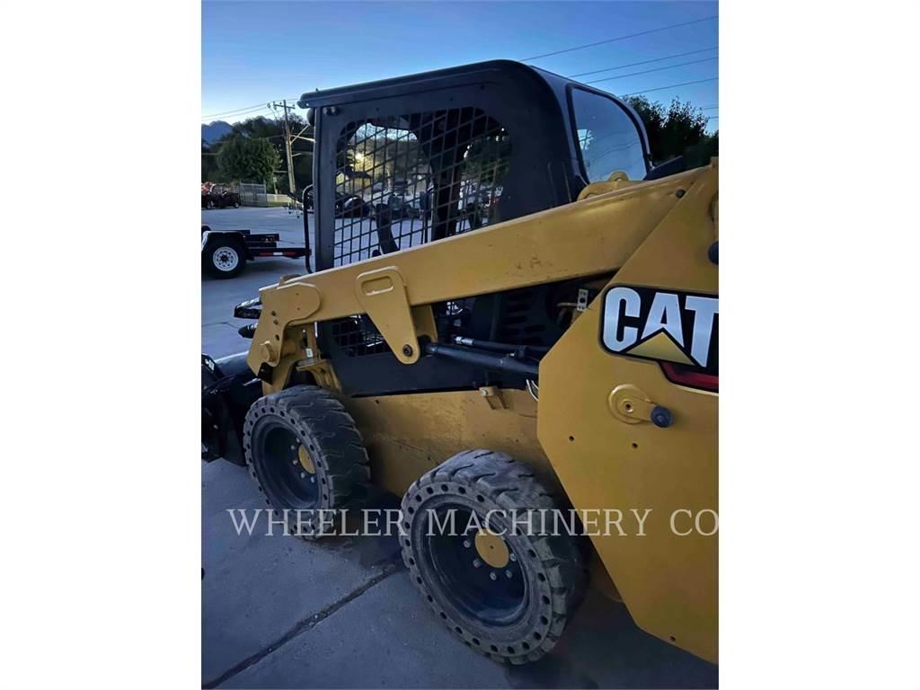 CAT 226D3 C1H2 Ładowarki burtowe
