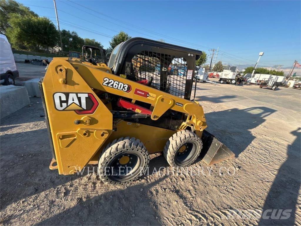 CAT 226D3 C1H2 Ładowarki burtowe