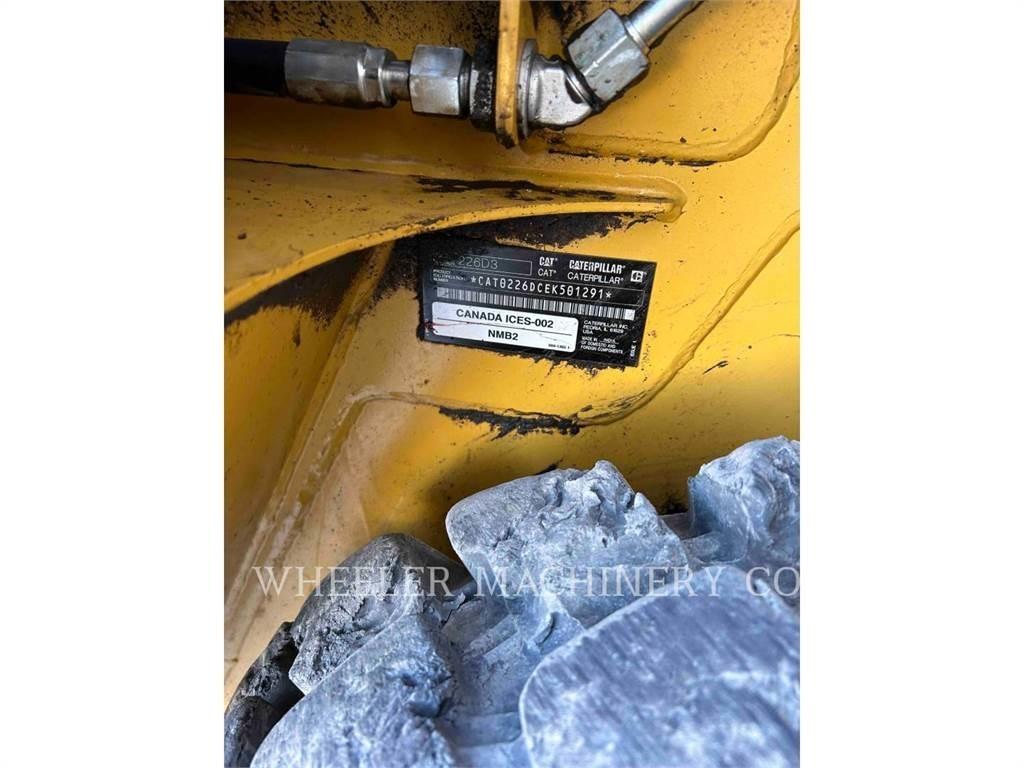 CAT 226D3 C1H2 Ładowarki burtowe