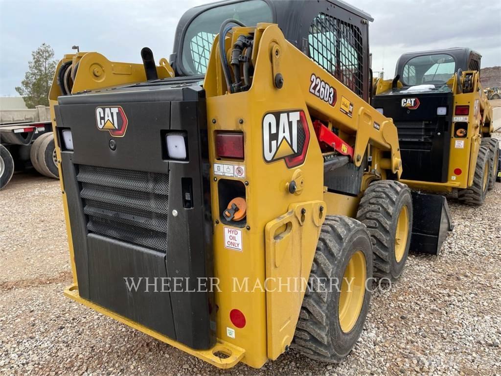 CAT 226D3 C3H2 Ładowarki burtowe