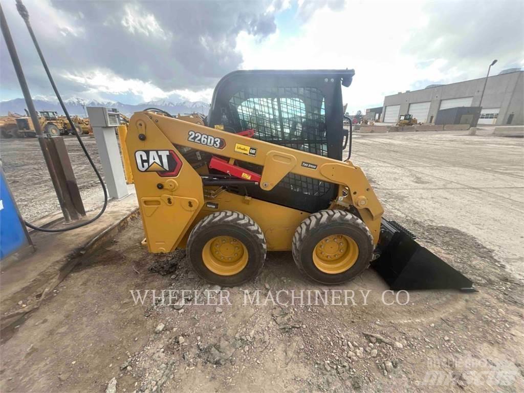 CAT 226D3 C3H2 Ładowarki burtowe