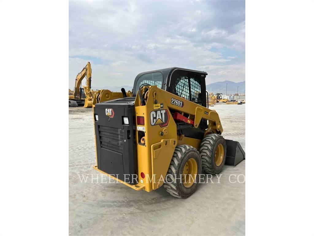 CAT 226D3 C3H2 Ładowarki burtowe
