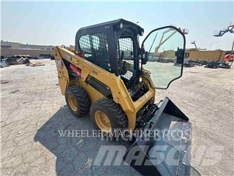 CAT 226D3 C3H2 Ładowarki burtowe