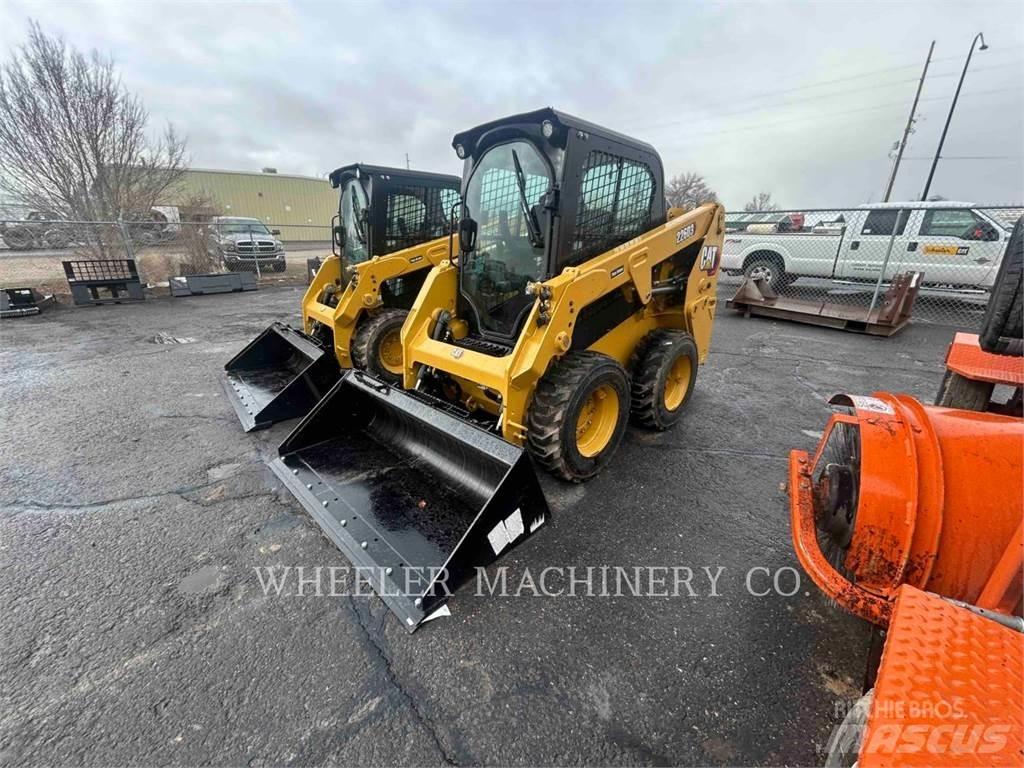 CAT 226D3 C3H2 Ładowarki burtowe